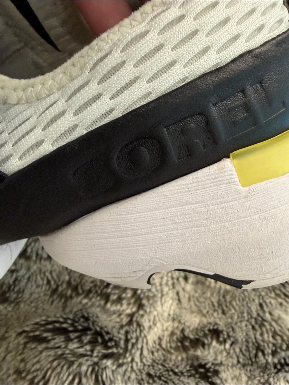 Sorel lightweight slip
